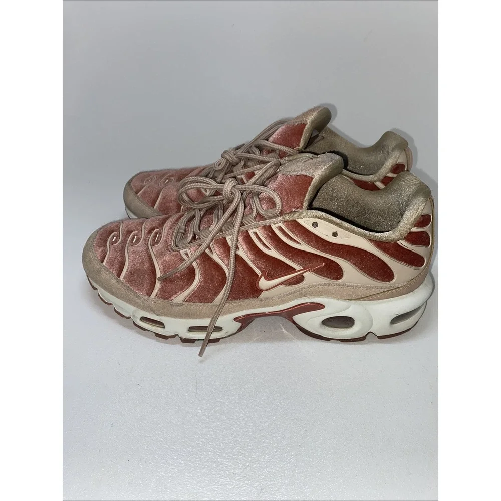 Nike Air Max Plus LX TN 1 Womens Suede Velvet Dusty Peach Pink AH6788-201 Sz 8.5
